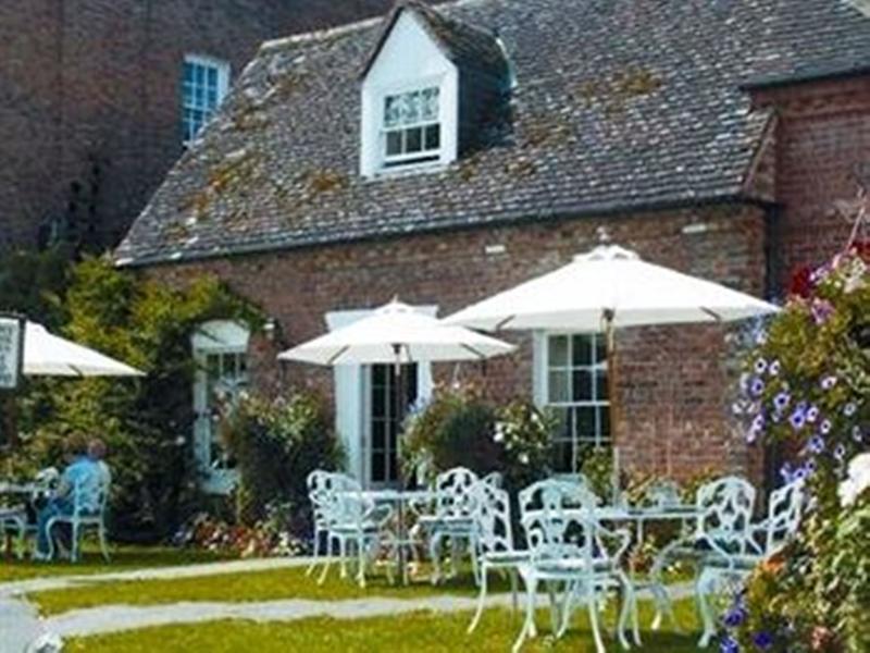 Corse Lawn House Hotel Exterior foto